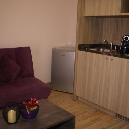 Hotello Guest Suites Dżunija Zewnętrze zdjęcie