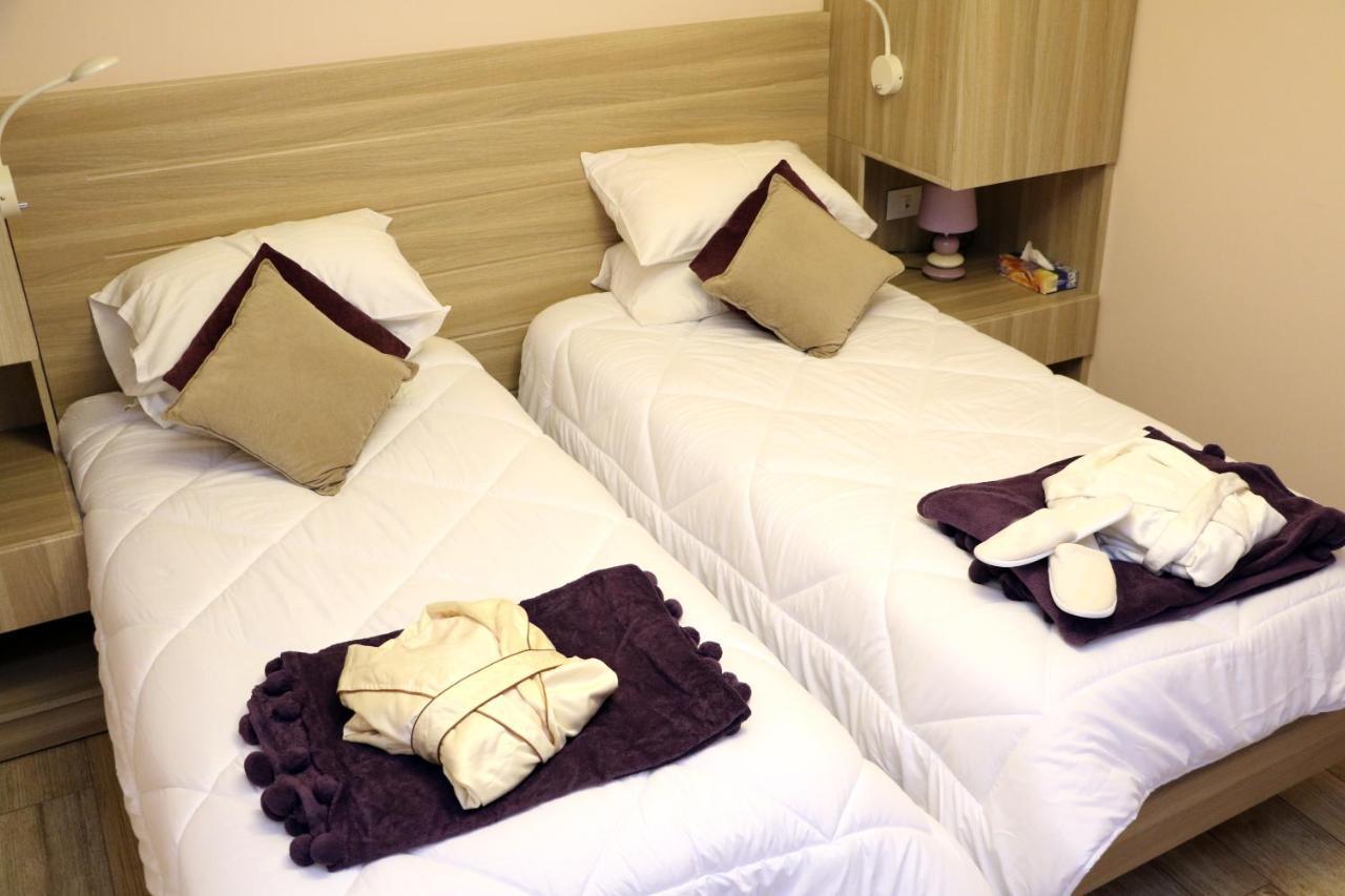 Hotello Guest Suites Dżunija Zewnętrze zdjęcie